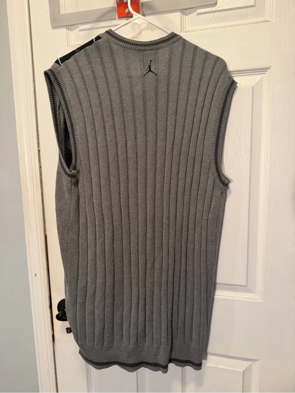 Jordan Men’s Grey Argyle V-Neck Sweater Vest